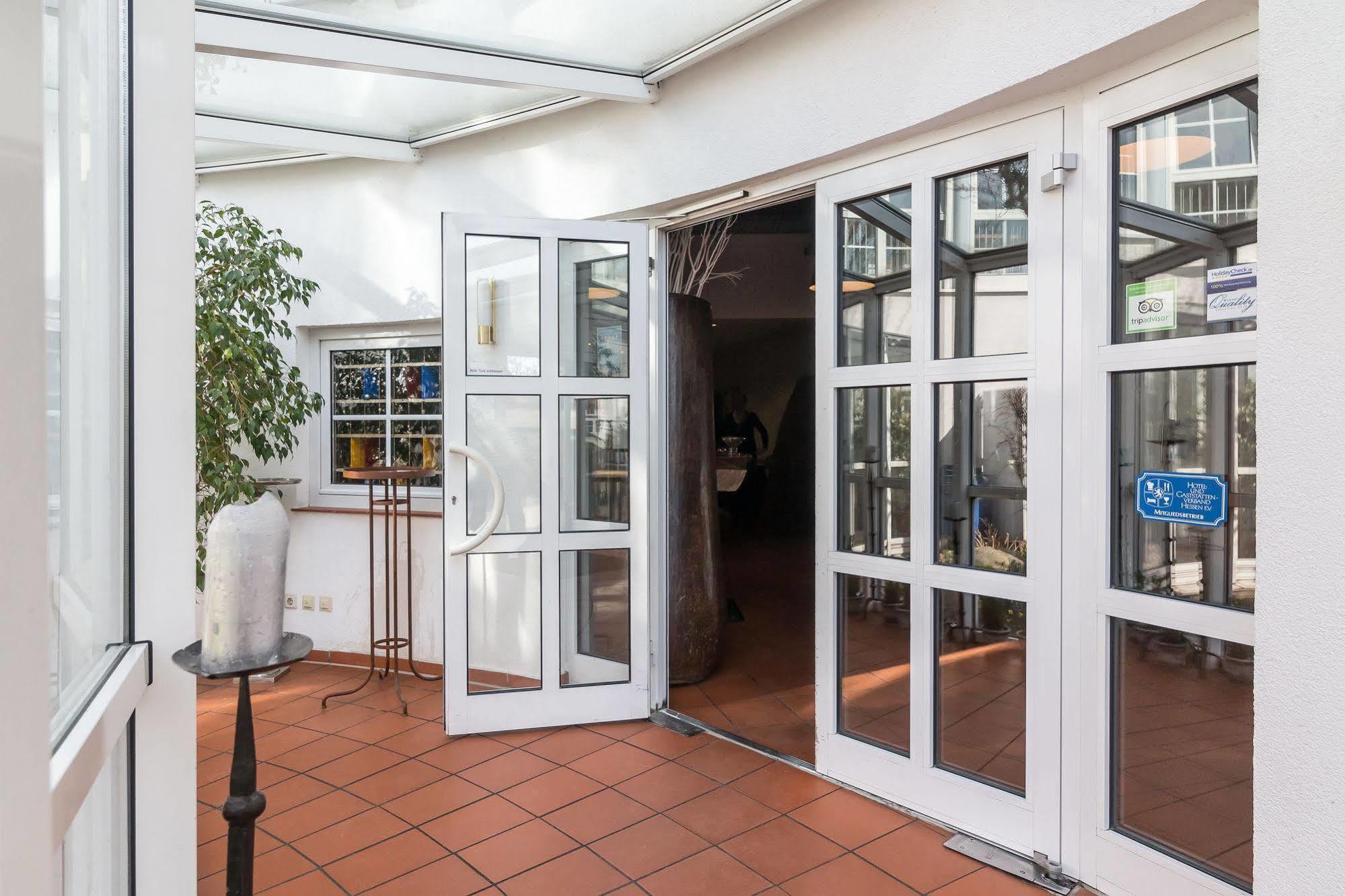 Hotel Schoene Aussicht Frankfurt am Main Dış mekan fotoğraf